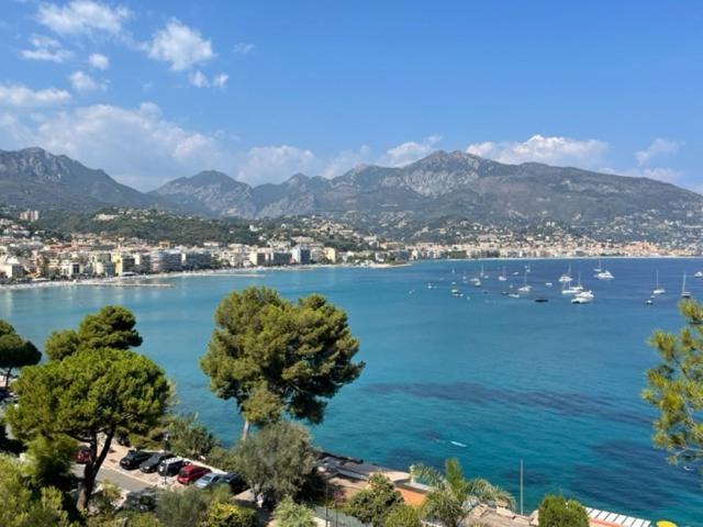 Location Saisonniere Menton 220 M Des Plages Bagian luar foto