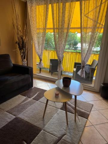 Location Saisonniere Menton 220 M Des Plages Bagian luar foto
